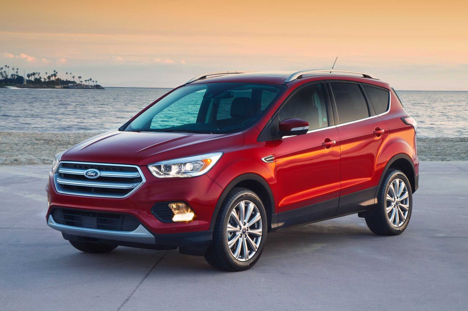 Is there any recalls on 2017 ford escapes Smartwatch 222m1k